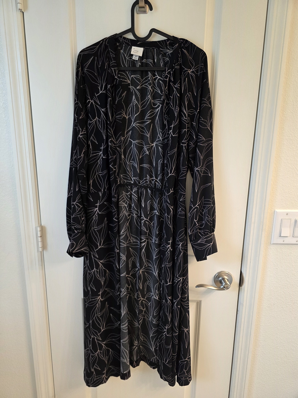 a new day Black Leaf-Print Long Sleeve Midi Dress